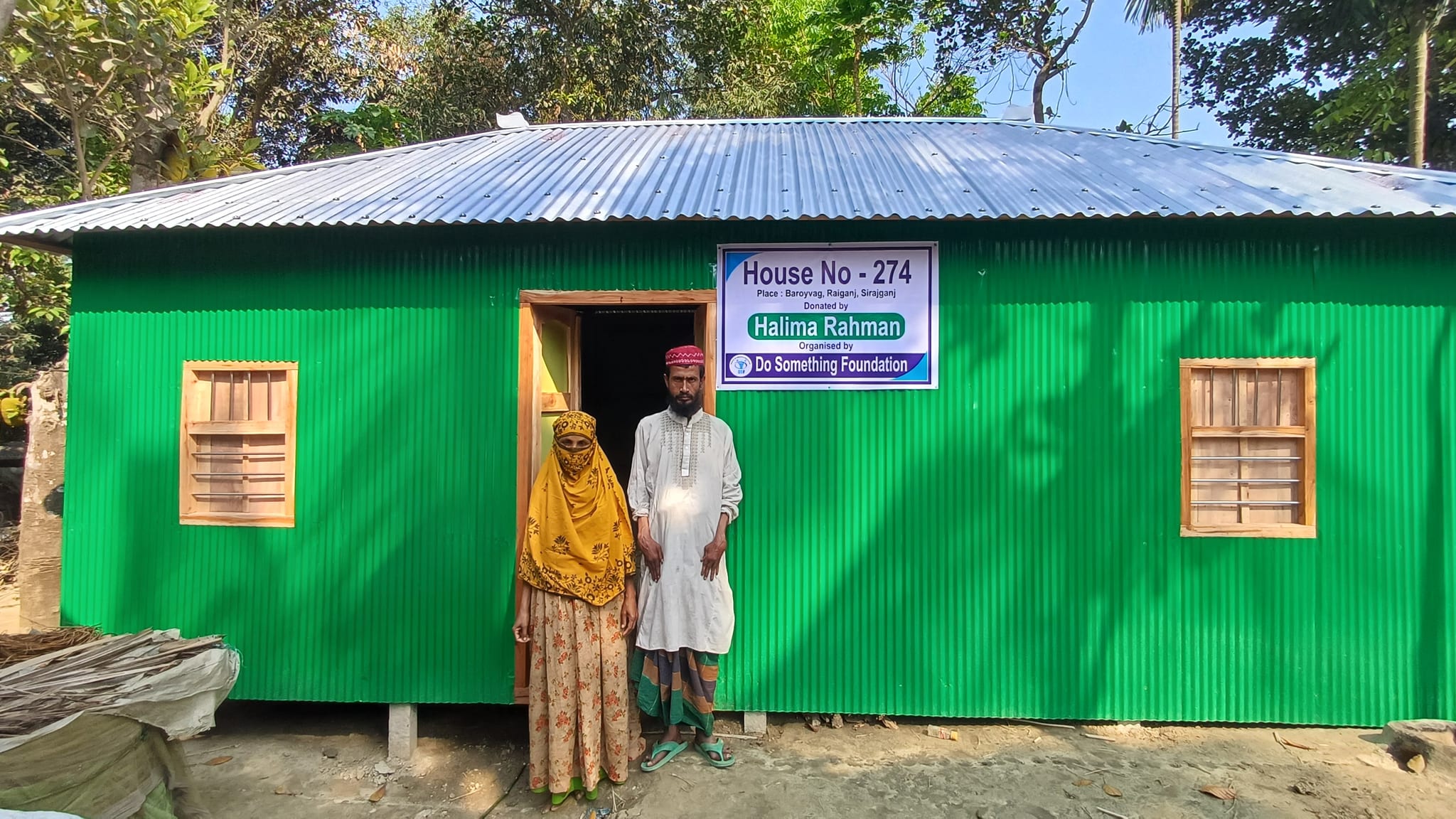 Community working on housing together