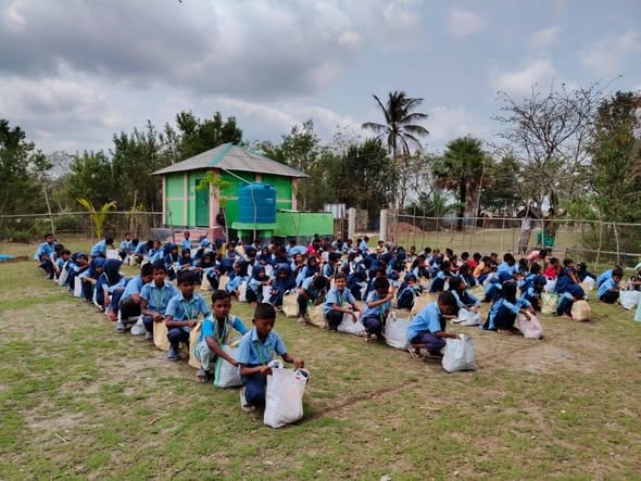 DSF Distributes Eid Gifts Among Students of O AA KA KHA School, Sundarbans Branch
